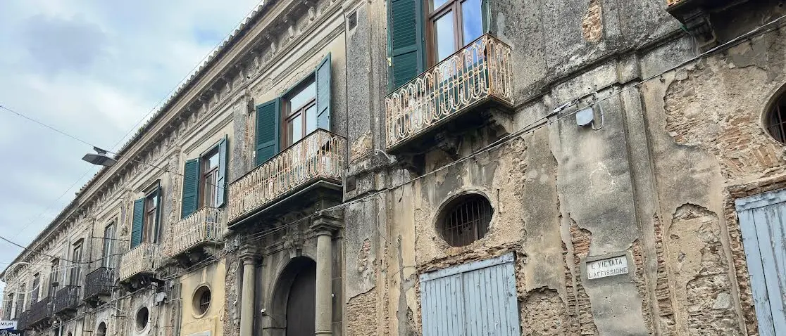 Taurianova, 80enne emigrato negli Usa dona al Comune un antico palazzo gentilizio in pieno centro