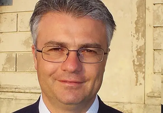 Camera ardente all’università di Catanzaro per il docente Vittorio Daniele. Il cordoglio del rettore: «Lascia un grande vuoto»\n
