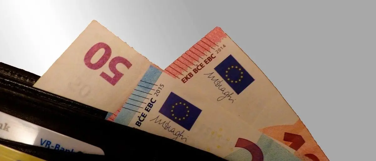 Stangata in arrivo, Federconsumatori Calabria:\u00A0«Rincari per oltre 900 euro annui a famiglia»\n