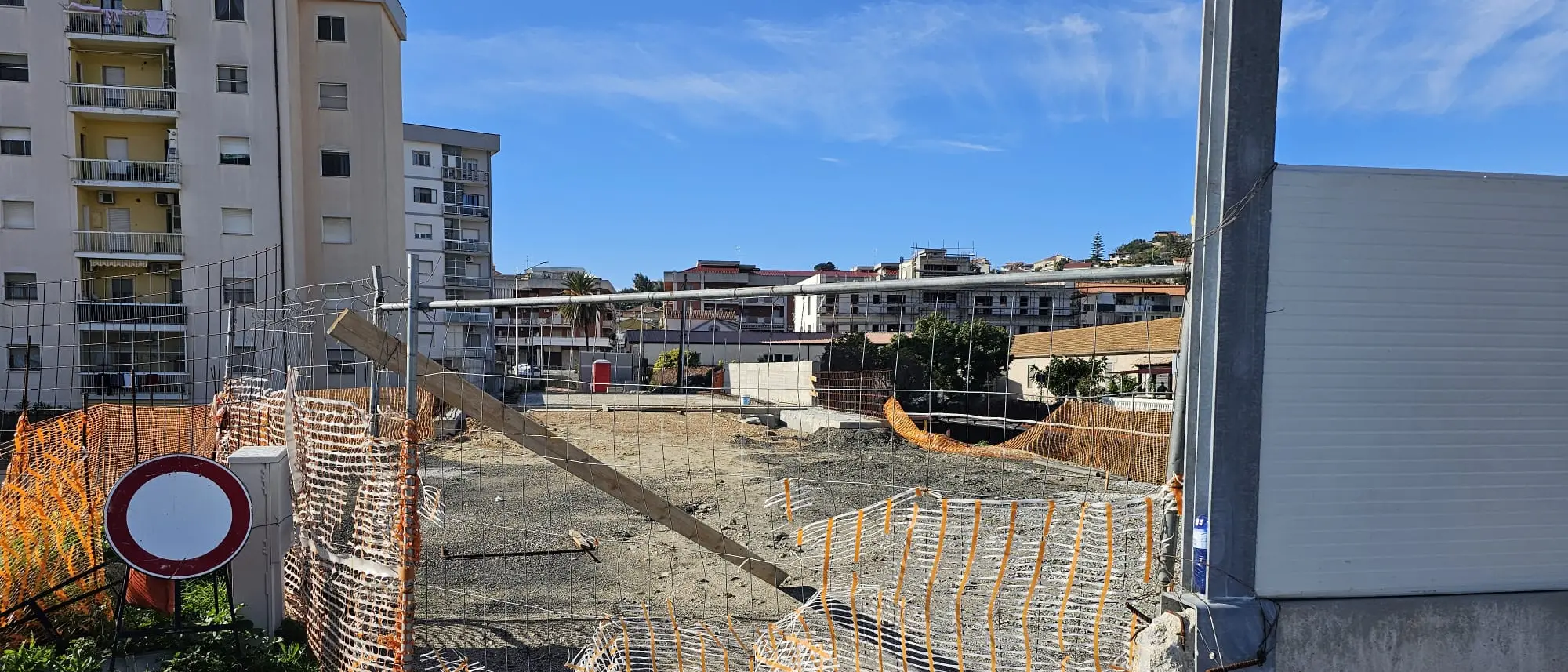 Catanzaro, cittadini ostaggio dei lavori della metro:\u00A0da due anni chiuso il principale accesso alle abitazioni\n