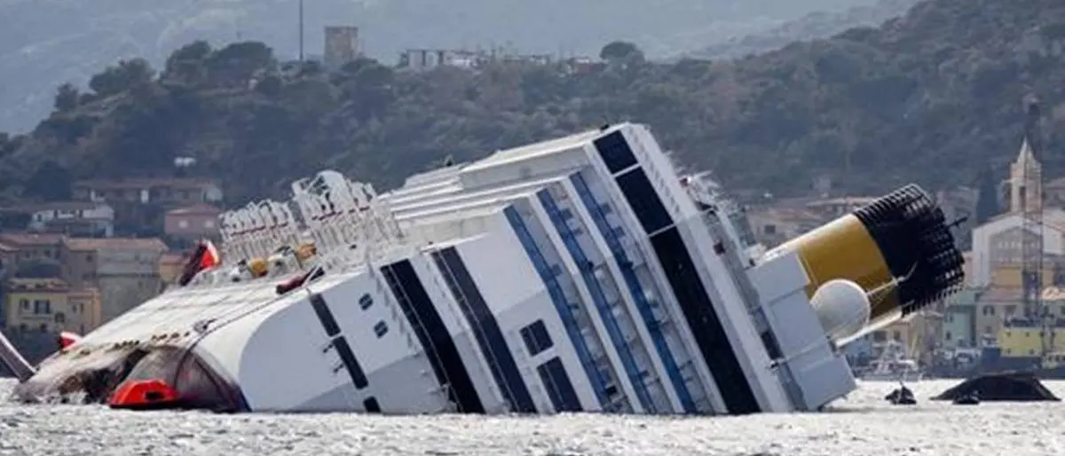 Costa Concordia,13 anni fa il naufragio che costò la vita a 32 persone. Schettino chiede la semilibertà