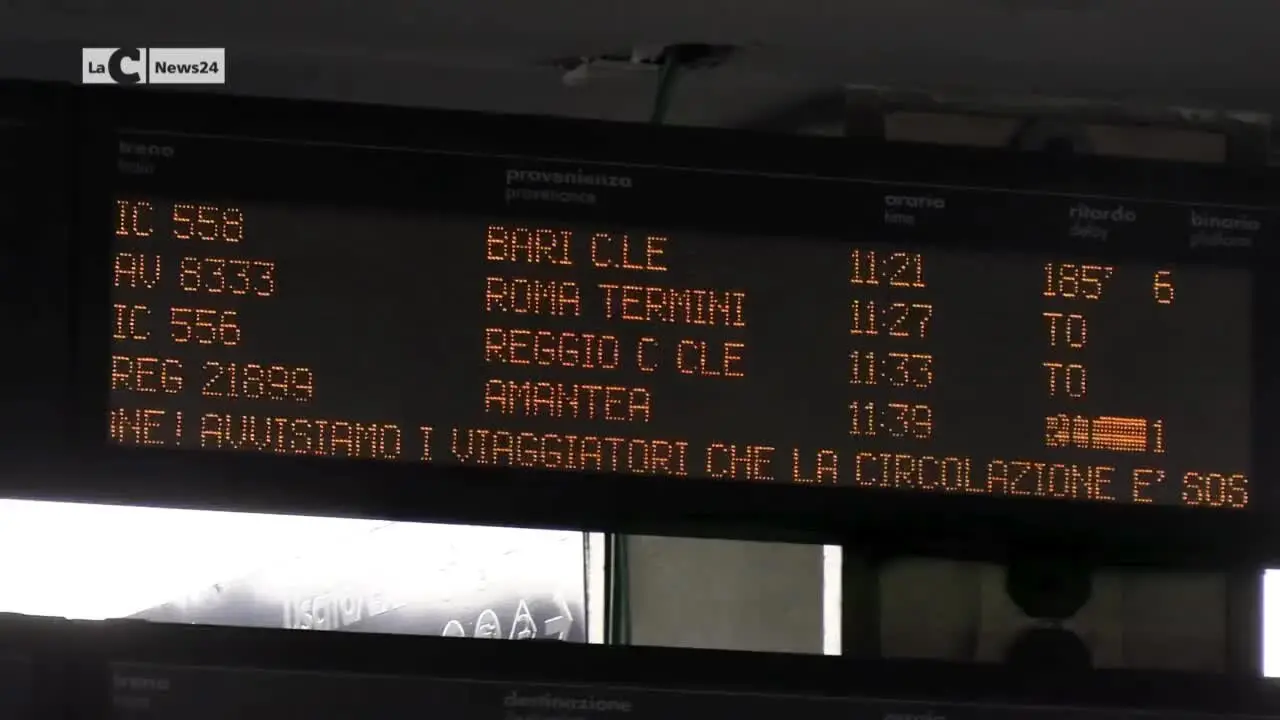 Caos treni, disagi alla stazione di Lamezia