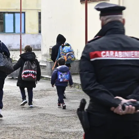 Arrestata per violenza sessuale su minori la prof di sostegno che era stata aggredita dai genitori degli alunni