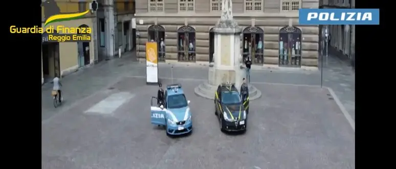 Reggio Emilia, 15 misure cautelari\u00A0per traffico internazionale di stupefacenti. Coinvolti anche esponenti della\u00A0‘ndrangheta: i nomi\n