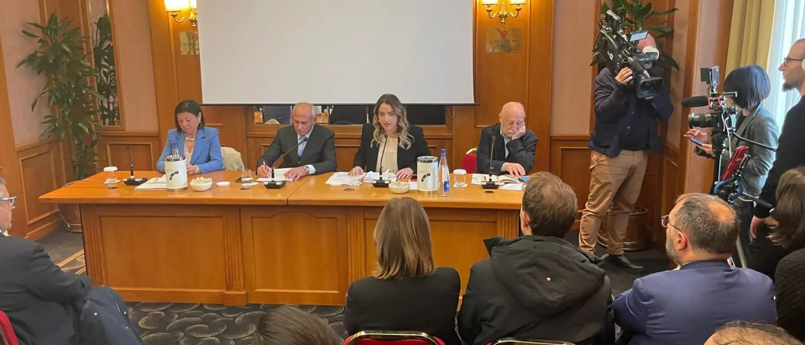 Alta velocità in Calabria, il sindaco Caruso teme il grande bluff: «Tra i roboanti annunci, progetto accantonato»\n