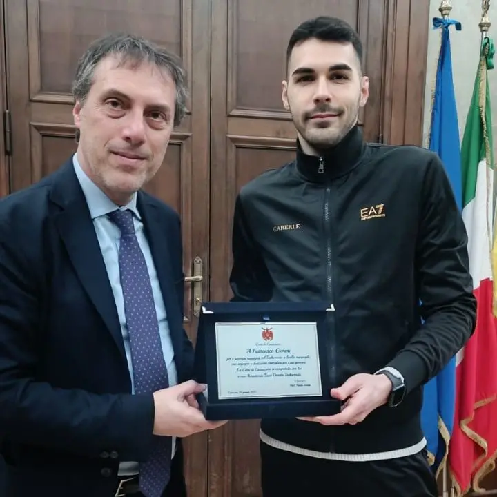 Taekwondo, il sindaco Fiorita premia il vicecampione nazionale Francesco Gareri