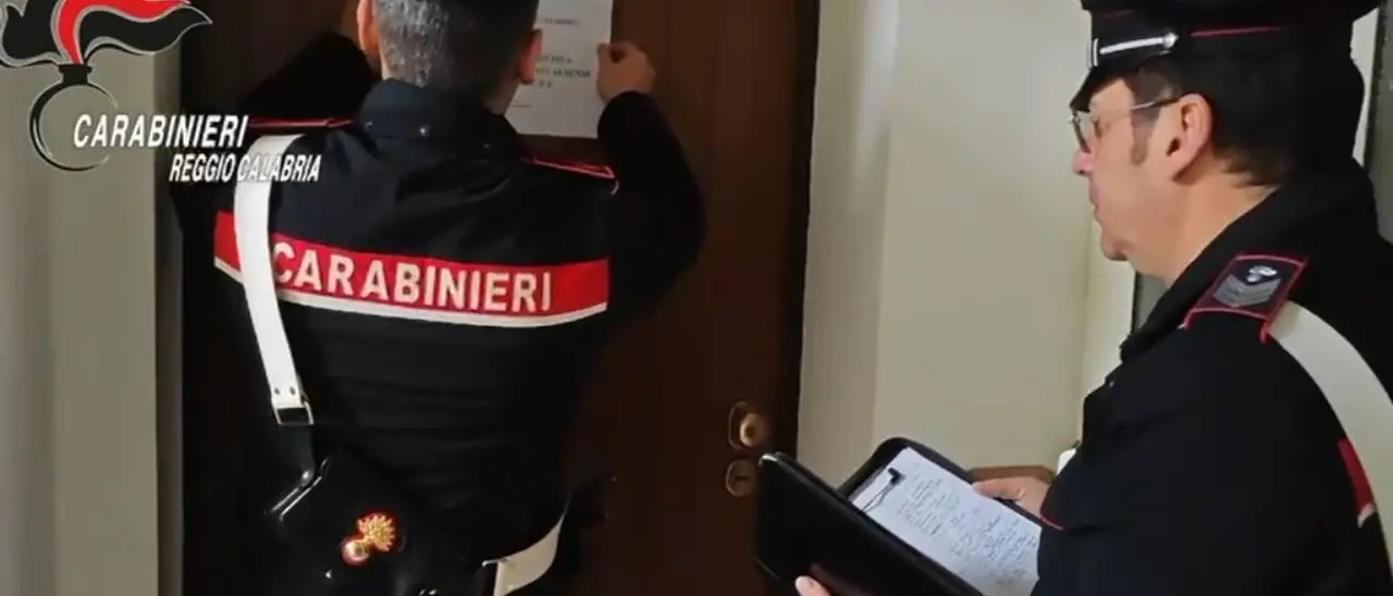 Taurianova, con la promessa di accudirli avrebbero ingannato gli anziani nonni intascandosi 25mila euro: fermati nipote e compagno\n