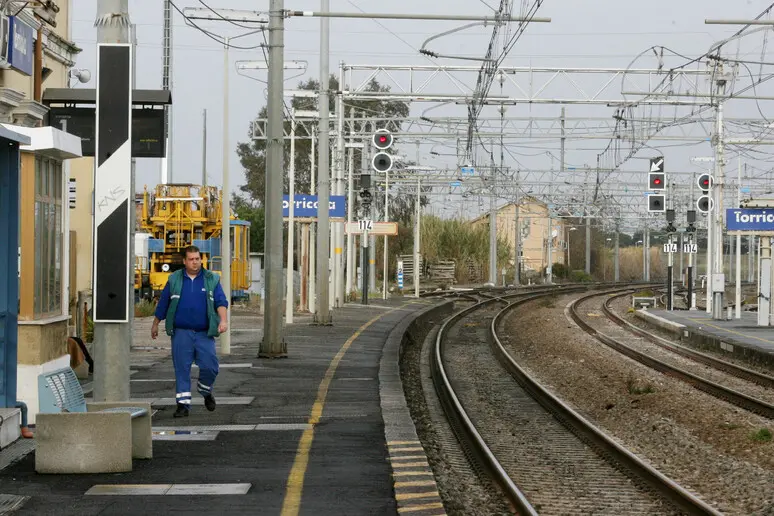 Nuova giornata nera per le ferrovie, guasto a Pomezia: coinvolti anche treni da e per la Calabria. Fs: «Circostanze sospette»