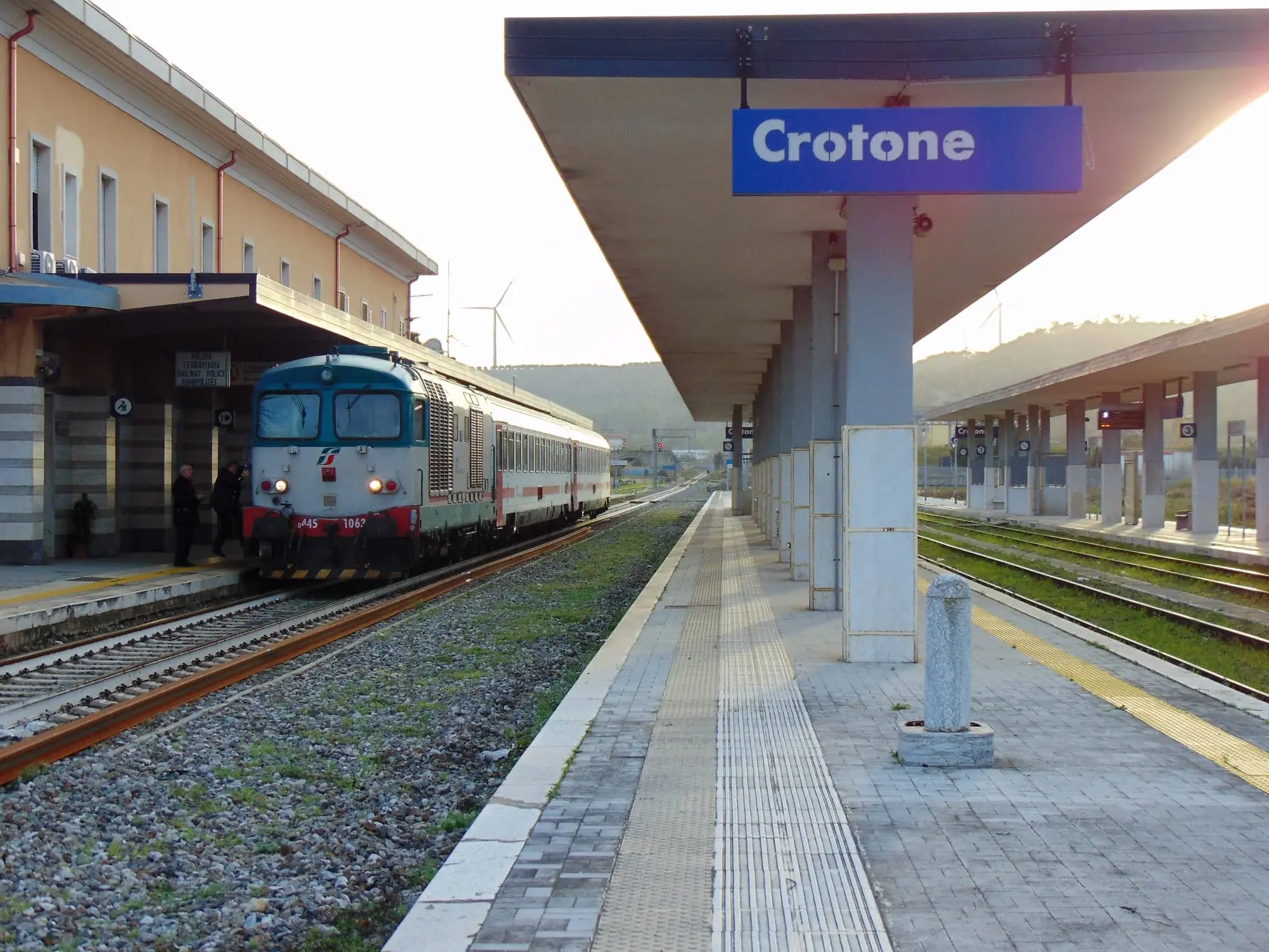 Linea ferroviaria ionica ancora azzoppata: Sibari-Crotone chiusa fino a giugno e Crotone-Catanzaro fino a settembre