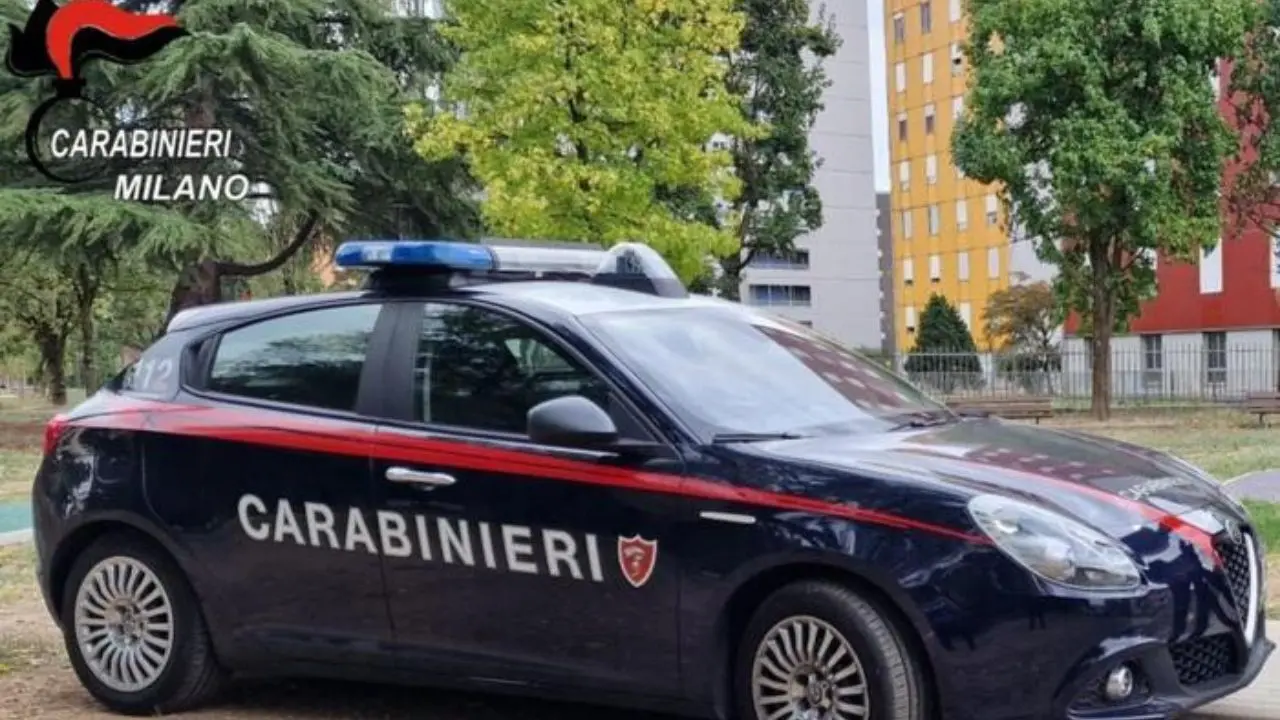 Milano, abusi su una studentessa di 19 anni\u00A0fuori da un locale: un arresto e caccia al branco