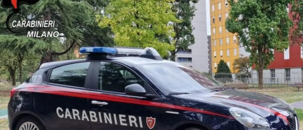 Milano, abusi su una studentessa di 19 anni\u00A0fuori da un locale: un arresto e caccia al branco