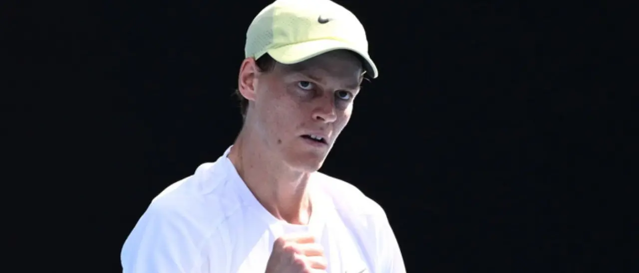 Australian Open, Sinner va sotto ma batte\u00A0Schoolkate e accede al terzo turno\n