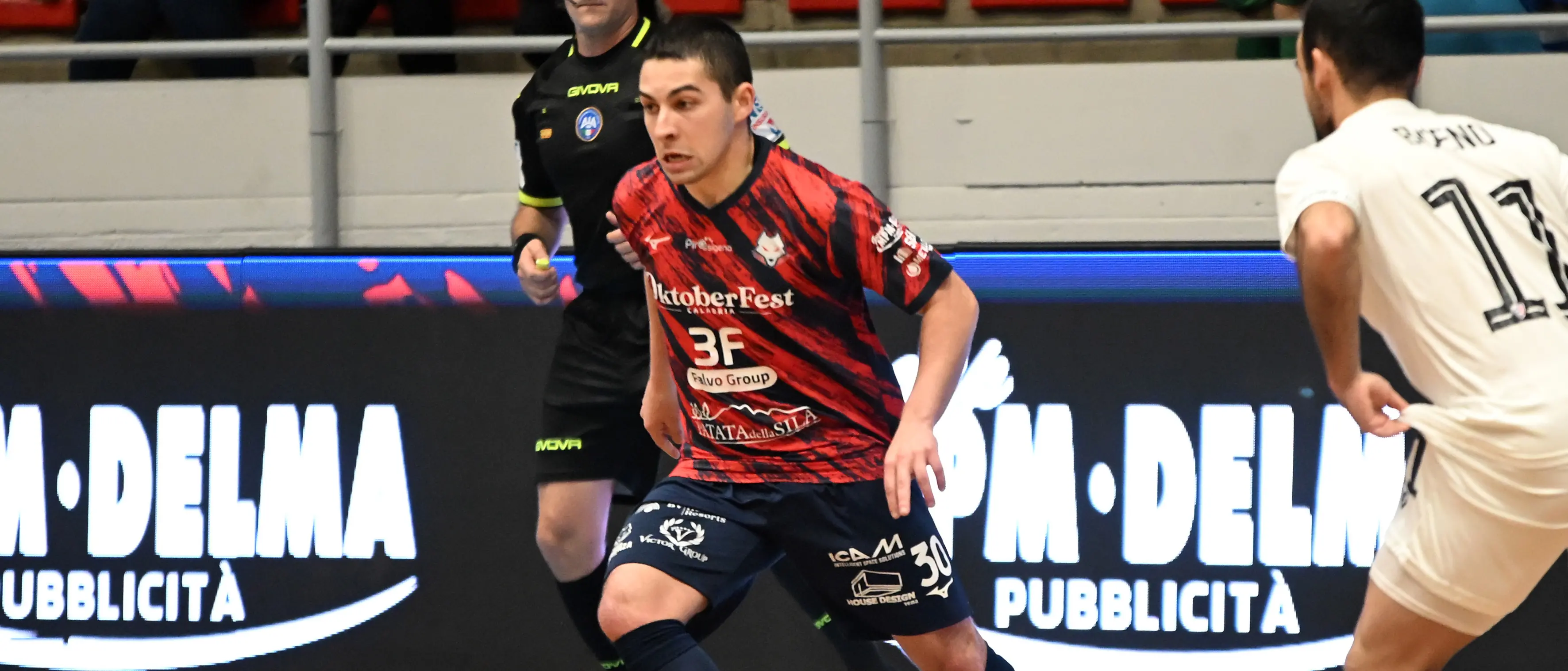 Calcio a 5, la Pirossigeno in casa della L84. Impegno a Roma per la Futura, mentre in A2 ecco il derby tra Lamezia e Soverato