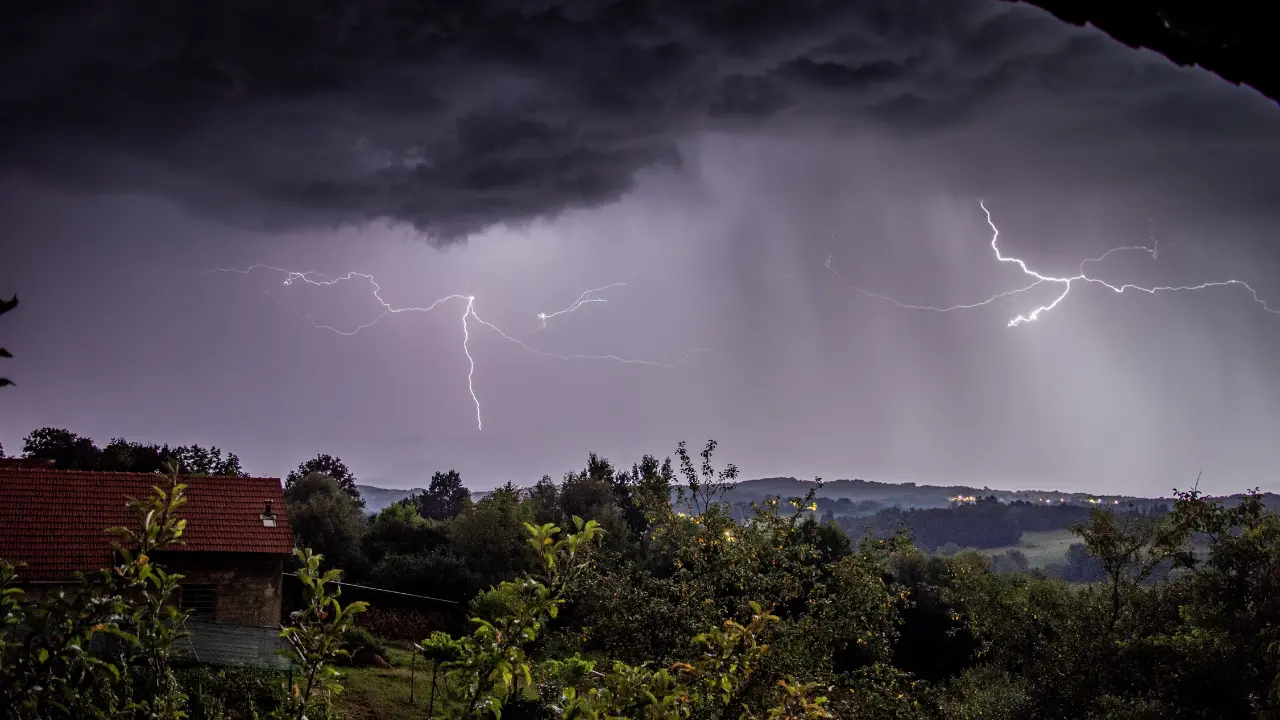 Allerta, la tempesta Gabri si abbatte sulla Calabria: il clou del maltempo nelle prossime ore. Le previsioni