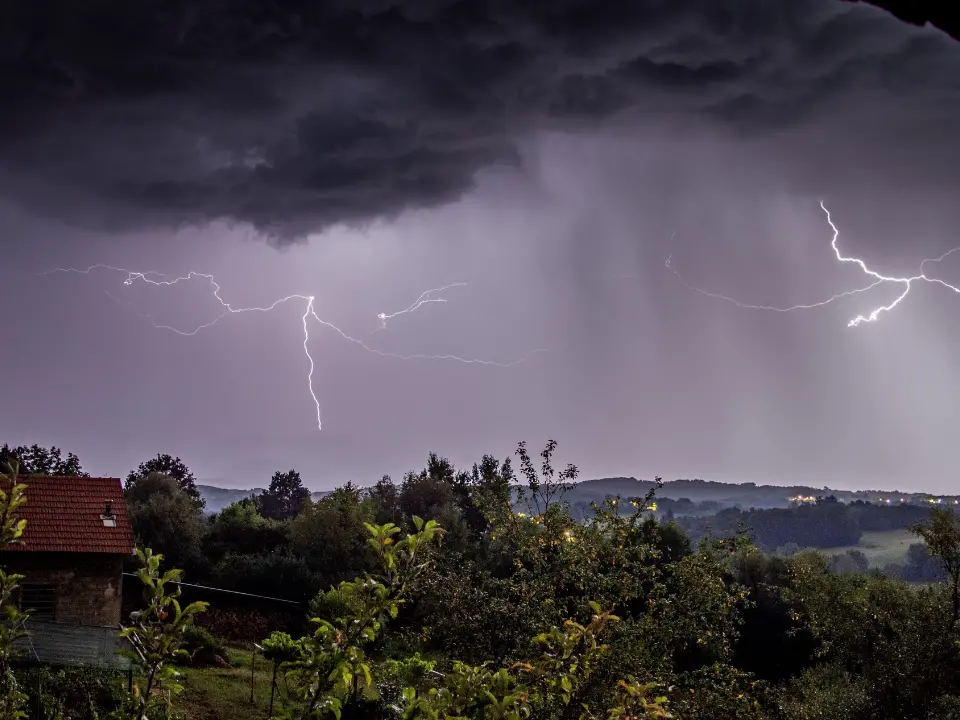 Allerta, la tempesta Gabri si abbatte sulla Calabria: il clou del maltempo nelle prossime ore. Le previsioni