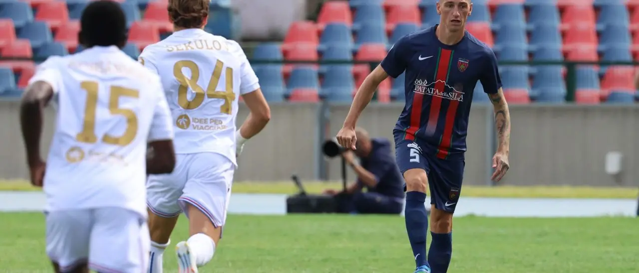 Mercato, il Cosenza cede Michele Camporese al Milan Futuro\n