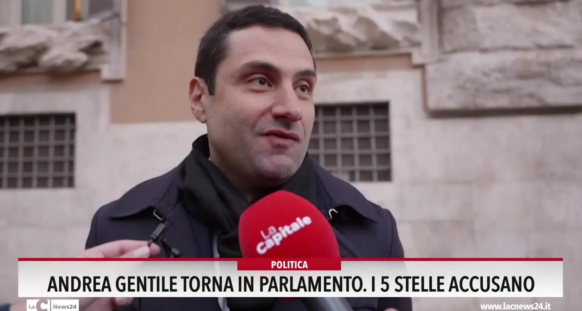 Andrea Gentile torna in parlamento. I 5 stelle accusano