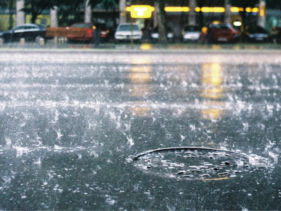 Maltempo, mezza Calabria flagellata dai nubifragi nell’allerta arancione: ecco i Comuni più colpiti