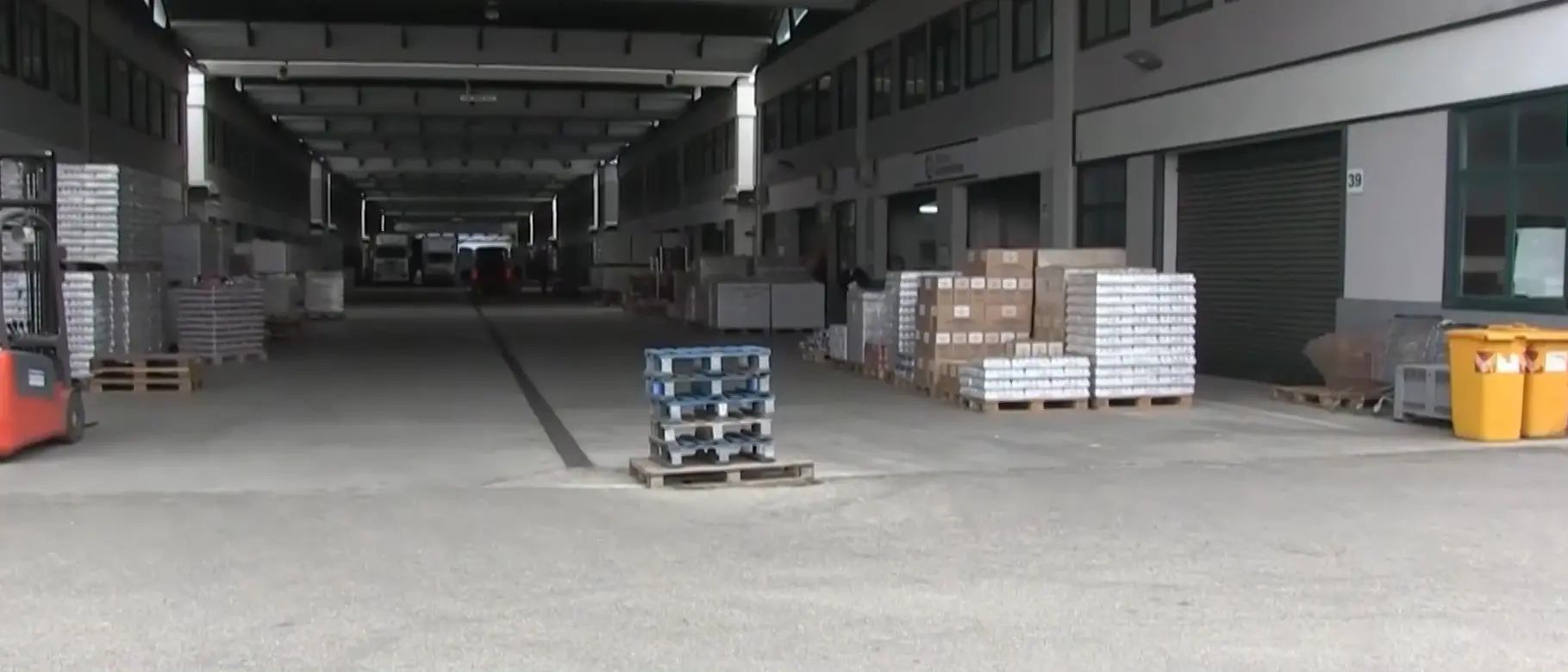 Banco alimentare sfrattato: «Da lunedì costretti a sospendere la distribuzione dei beni alle famiglie»