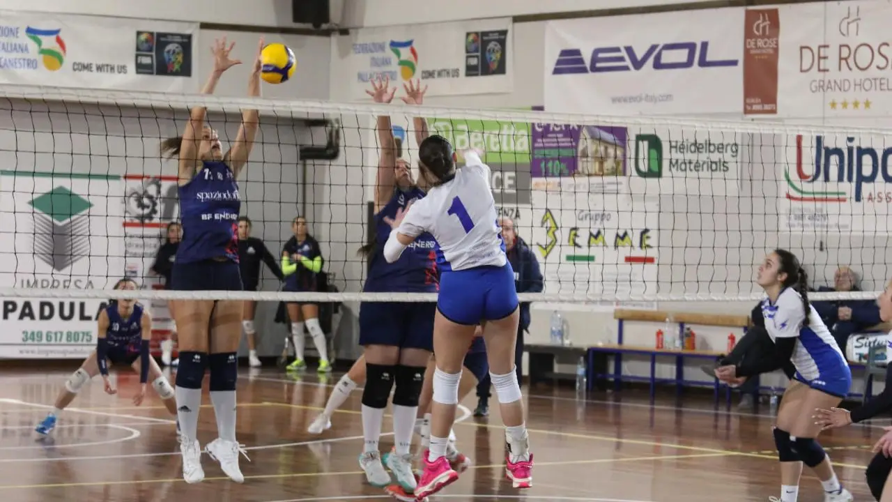 Volley, in Serie C Paola continua la sua marcia, Pizzo accorcia le distanze dalla Todosport\n