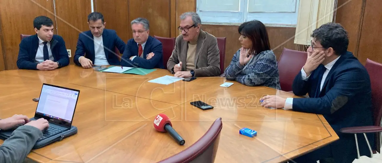 Vibo, il Comune si dota di una piattaforma digitale per analizzare\u00A0l’impatto dei progetti sul territorio\n