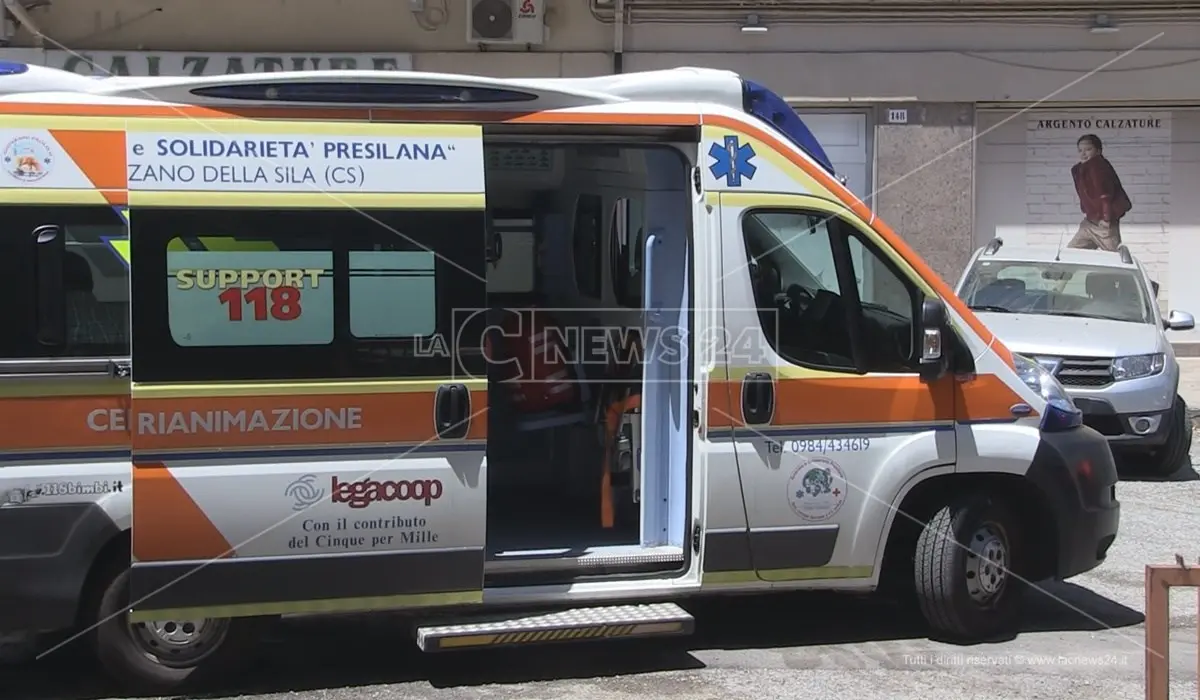 Sanità Calabria, Ferrari\u00A0(Smi):\u00A0«Nuove ambulanze? Inutili se manca il personale»