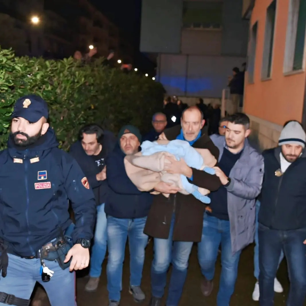 Neonata rapita a Cosenza, una coppia di Cassano: «Rosa Vespa si era avvicinata anche a nostra figlia»\n