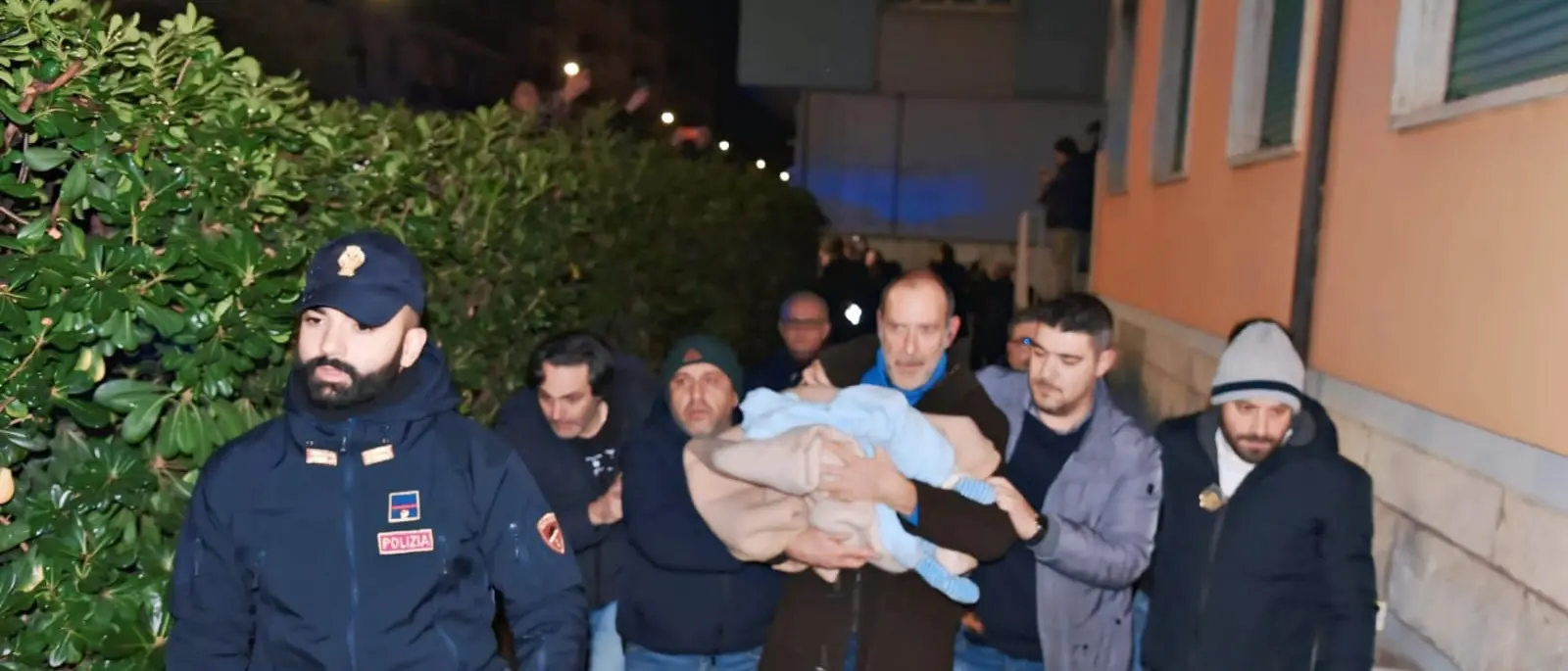 Neonata rapita a Cosenza, una coppia di Cassano: «Rosa Vespa si era avvicinata anche a nostra figlia»\n