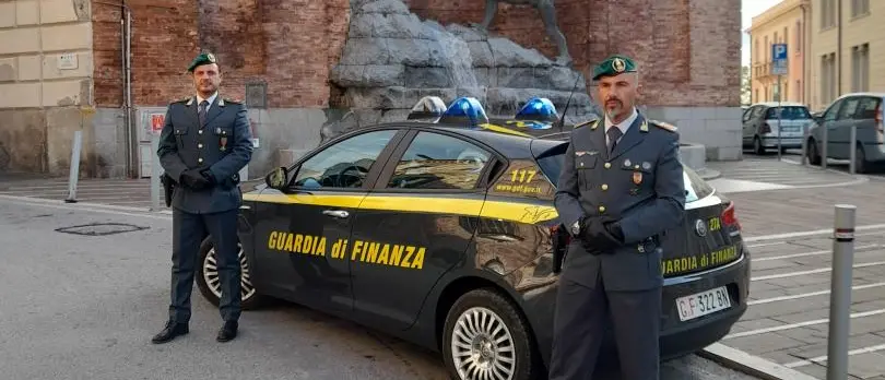 I legami tra narcos calabresi e colombiani. Voli charter, navi e laboratori per la cocaina: 10 arresti\n