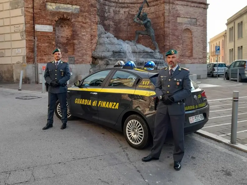 I legami tra narcos calabresi e colombiani. Voli charter, navi e laboratori per la cocaina: 10 arresti