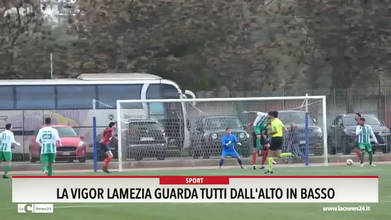 La Vigor Lamezia guarda tutti dall'alto in basso