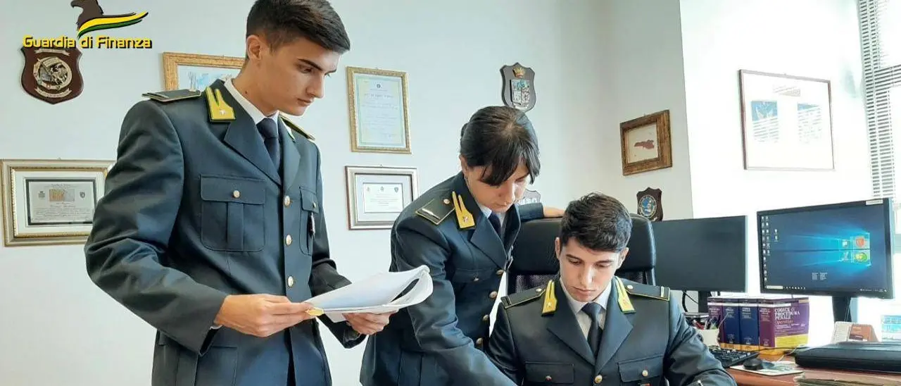 I contributi pubblici per la tv privata spesi per assumere parenti dei proprietari: sequestro da 3,4 milioni in Sicilia\n