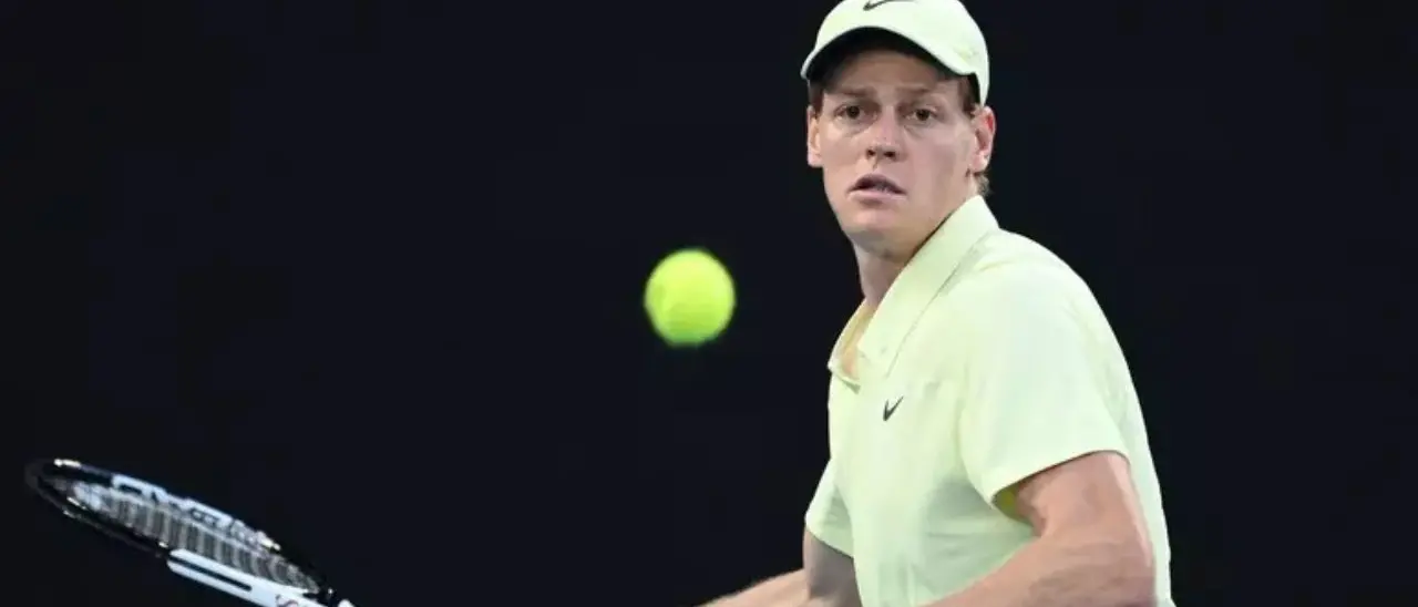 Tennis, Sinner buona la \"prima\" agli Internazionali d’Italia: vince contro Navone e vola al terzo turno