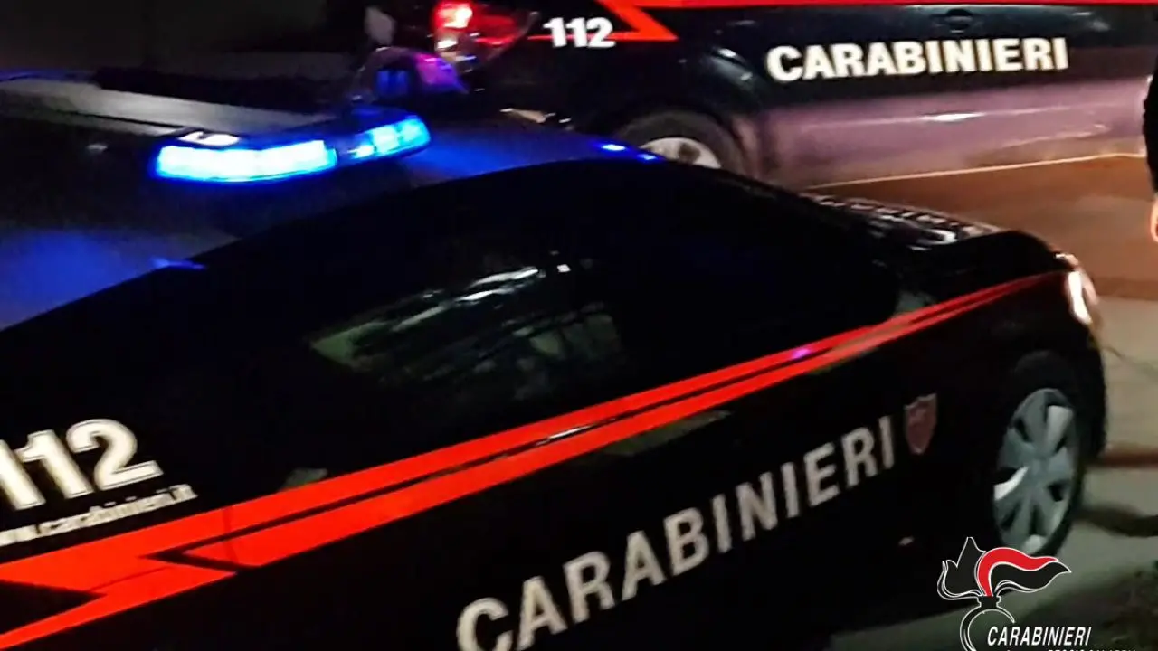 Reggio Calabria, i carabinieri arrestano un giovane per spaccio di stupefacenti nel quartiere Arghillà\n