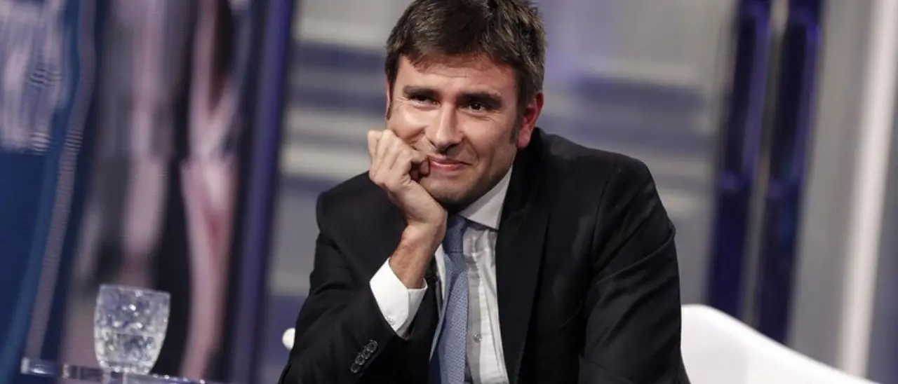 Alessandro Di Battista a Catanzaro per lanciare “Schierarsi”: l’ex parlamentare sarà in Calabria il 2 febbraio\n