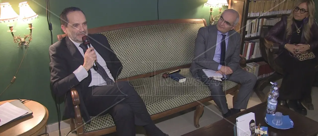 Dallo Scudetto ad Auschwitz: Matteo Marani racconta a Cosenza la storia di Arpad Weisz