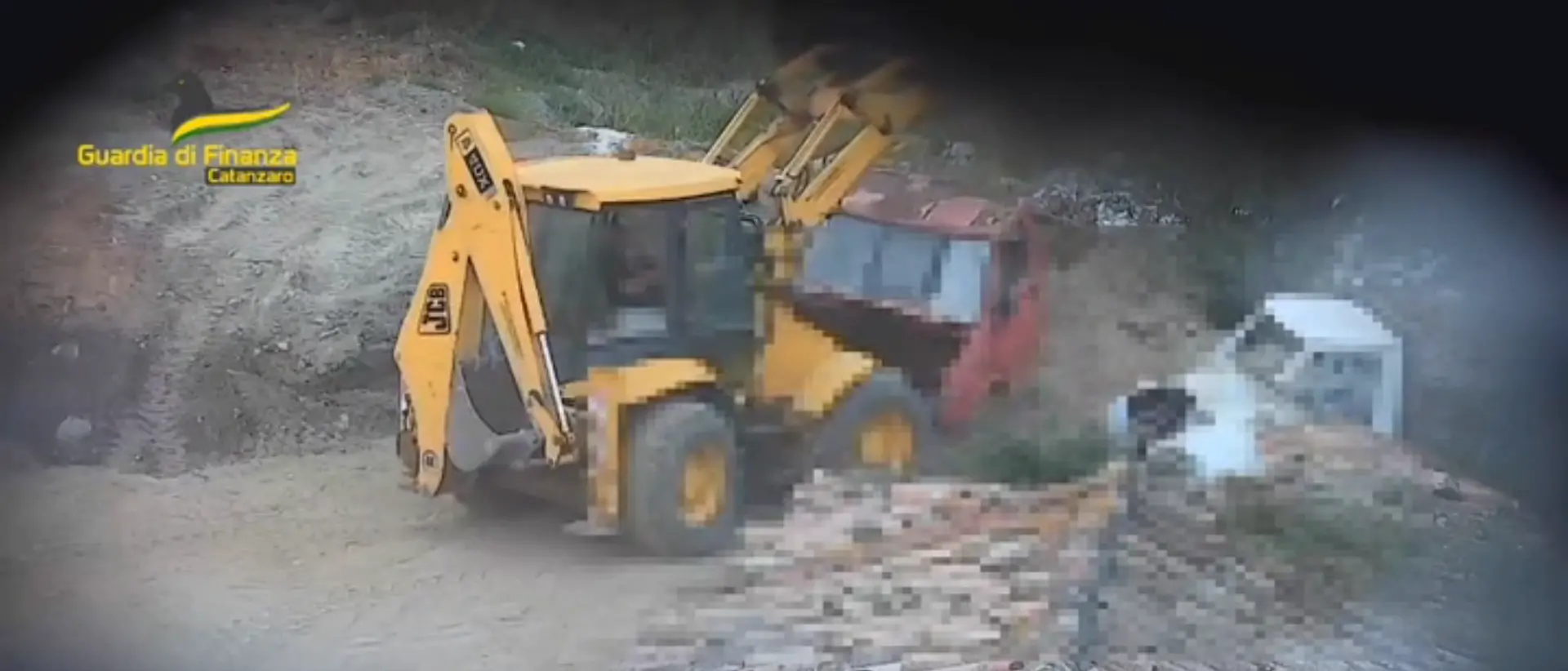 Due discariche abusive ed un fabbricato sequestrati nel Lametino, 9 denunce\n