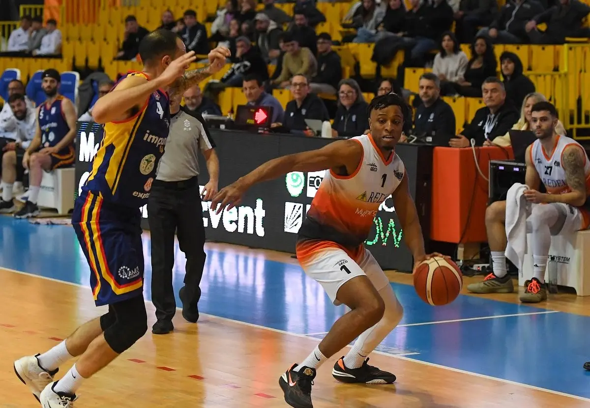 Basket, Viola RC torna alla vittoria: ne fa le spese Catanzaro. Rende si impone su Marigliano\n