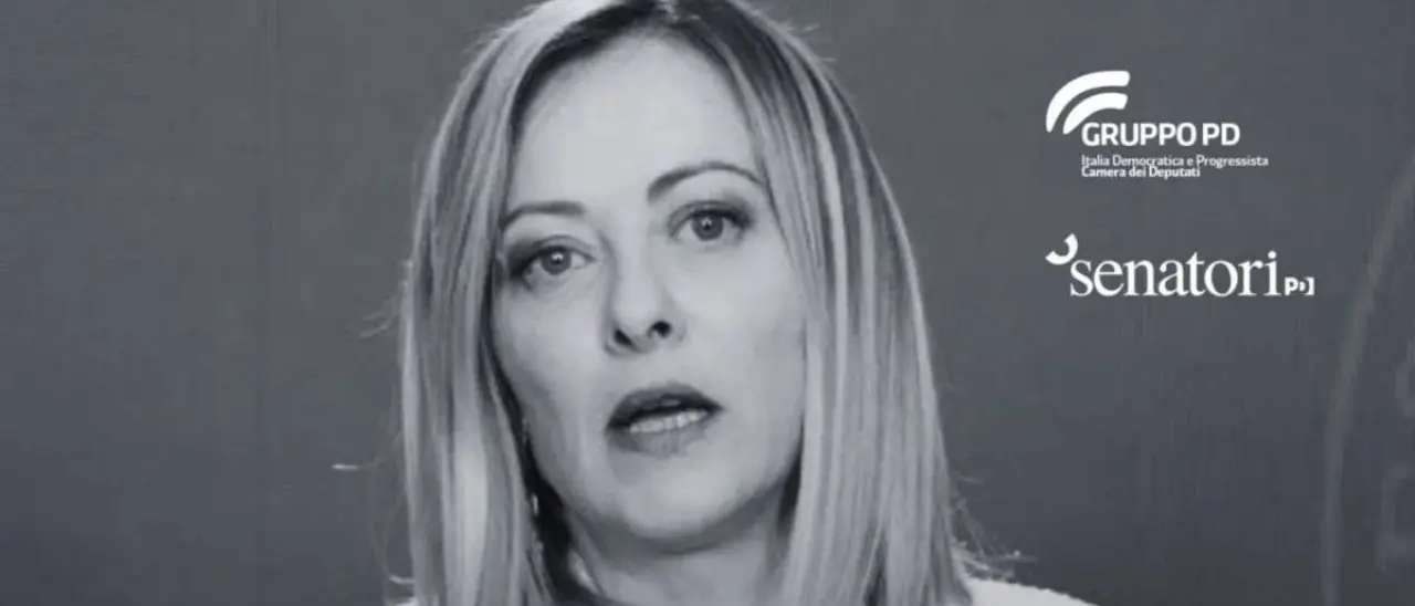 \"Meloni, la bugiarda del secolo\": il PD attacca sui social e infiamma lo scontro politico paragonandola alla serie tv su Mussolini\n