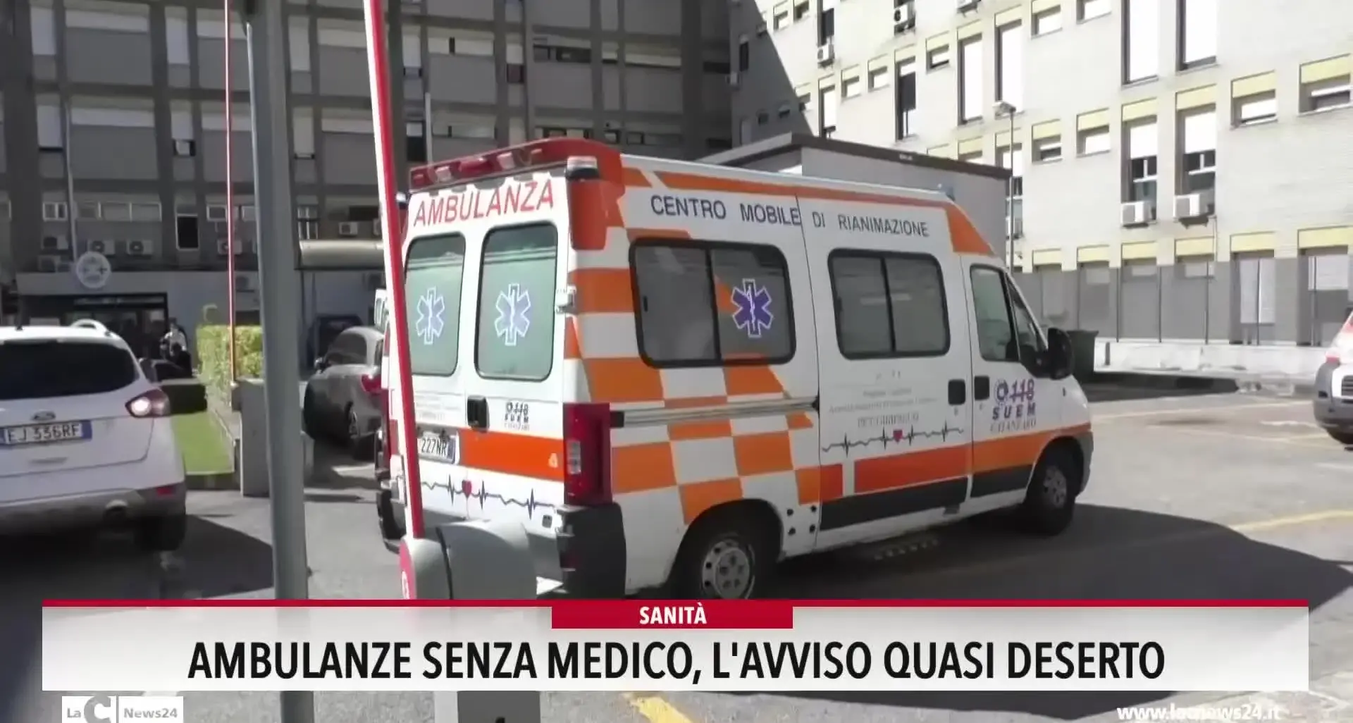 Ambulanze senza medico, l'avviso quasi deserto