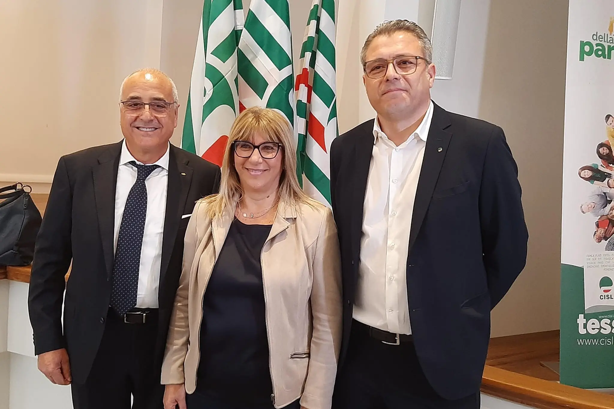 L\\'ex segretario Calabria Tonino Russo, la prossima segretaria generale nazionale Daniela Fumarola ed il nuovo segretario regionale Calabria della Cisl Giuseppe Lav\\u00ECa