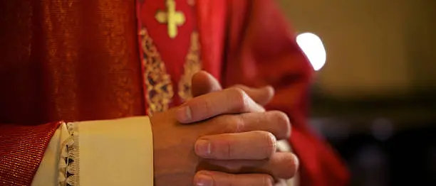 I vescovi calabresi\u00A0lanciano l’allarme su gioco d’azzardo e sanità: «C’è preoccupazione per le persone fragili»\n