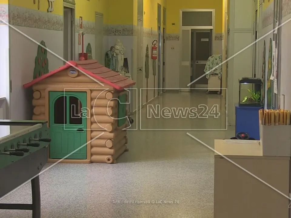 Fratellini in ospedale, per quasi una settimana nessun controllo sul più piccolo nonostante il tam tam mediatico