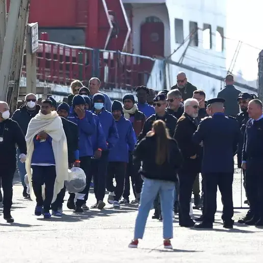 Liberi i 43 migranti portati in Albania, domani saranno trasferiti in Italia