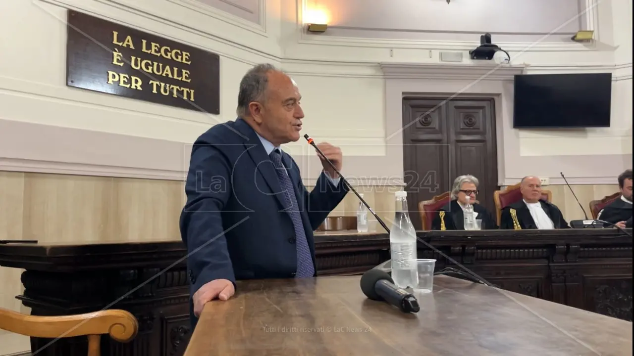 I consigli di Gratteri a Curcio neo procuratore di Catanzaro: «Ce la farai se ti dedicherai all’ufficio 12 ore al giorno, non ti stancare mai di ascoltare»