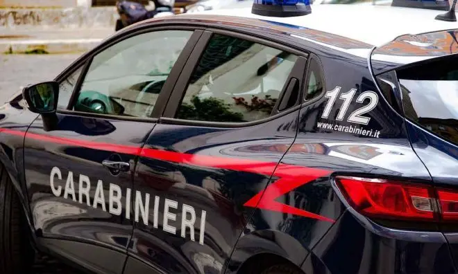 Mozza l’orecchio con un machete al vicino e ferisce un'altra persona nel Cosentino, avviate le indagini\n