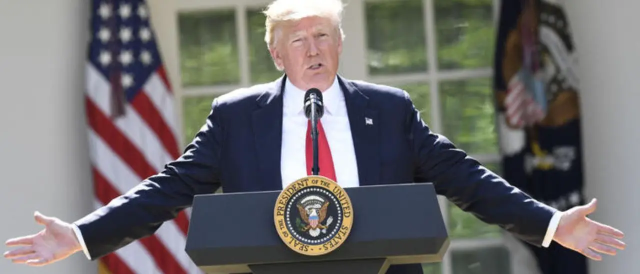 La guerra dei dazi: Trump li impone a Cina, Canada e Messico e loro rispondono. Ora teme anche l’Europa