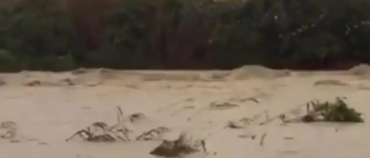 Sicilia, straripa un torrente a Messina: famiglie intrappolate nelle case e automobilisti bloccati