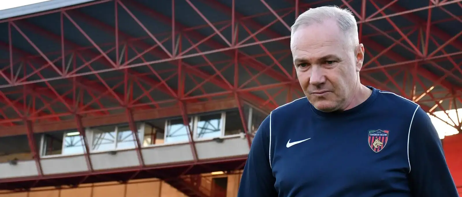 Cosenza calcio, Massimiliano Alvini verso l'esonero: Lucarelli il favorito alla successione