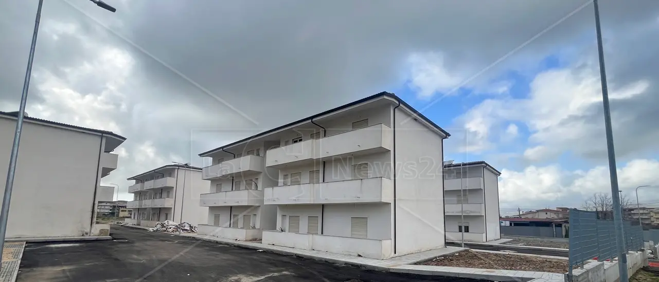 Rosarno, Comune in attesa di fondi per arredare 36 alloggi da destinare anche ai migranti\n